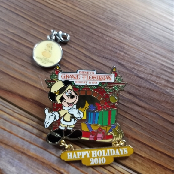 Disney Other - Disney 2010 Pin